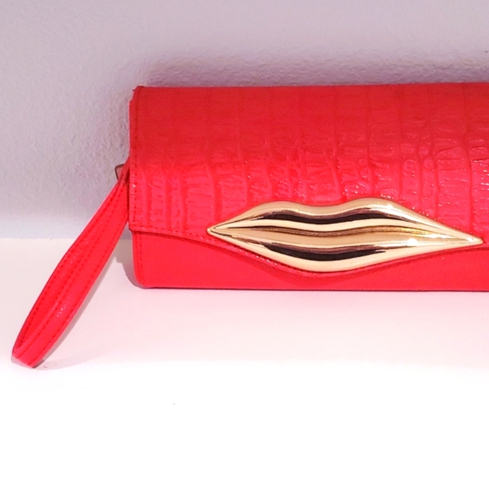 NWT Gold Lips Wristlet